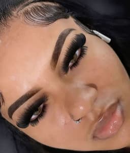 Luxe Semi-Permanent Lashes image 3